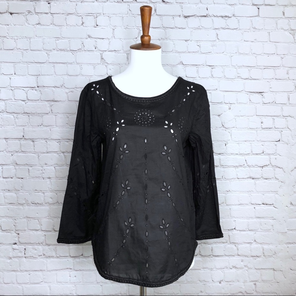 NWT Gap Black Eyelet Top